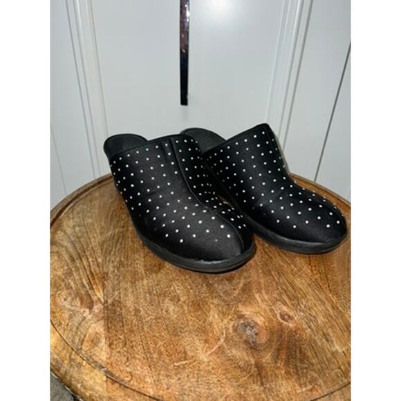 Women's Black Studded  Mules Size‎ 10 Casual Chic Flats - Picture 2 of 7